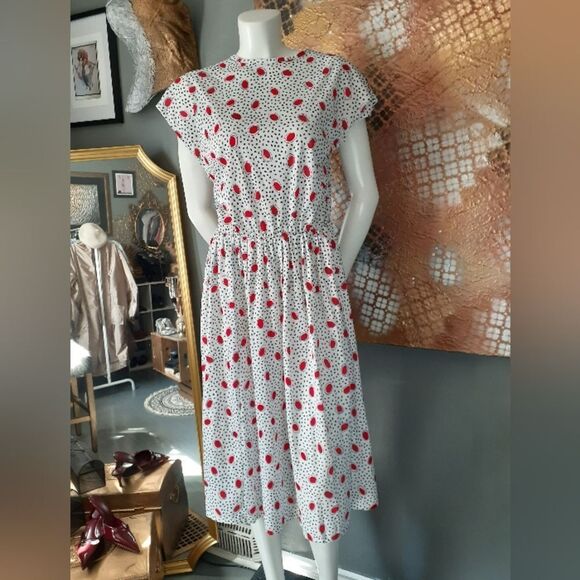 Vintage Eclectic Abstract Dot Dress - Red and White - Picture 12 of 12